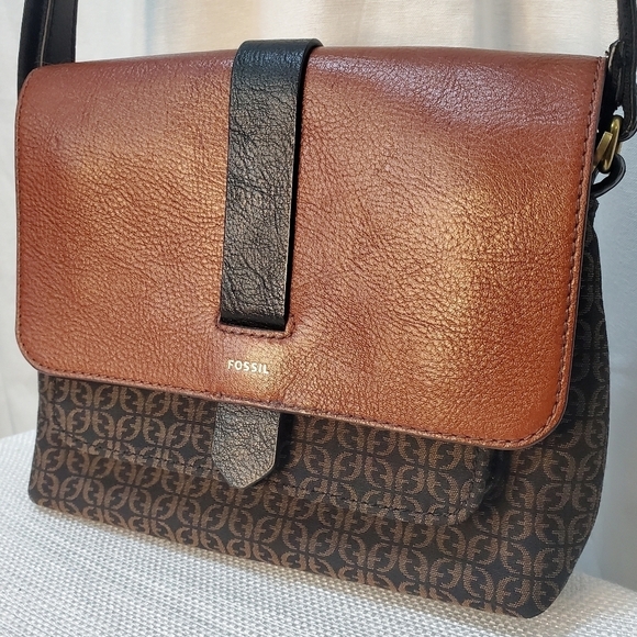 Fossil Handbags - Fossil Women's Kinley Small Crossbody Purse Handbag